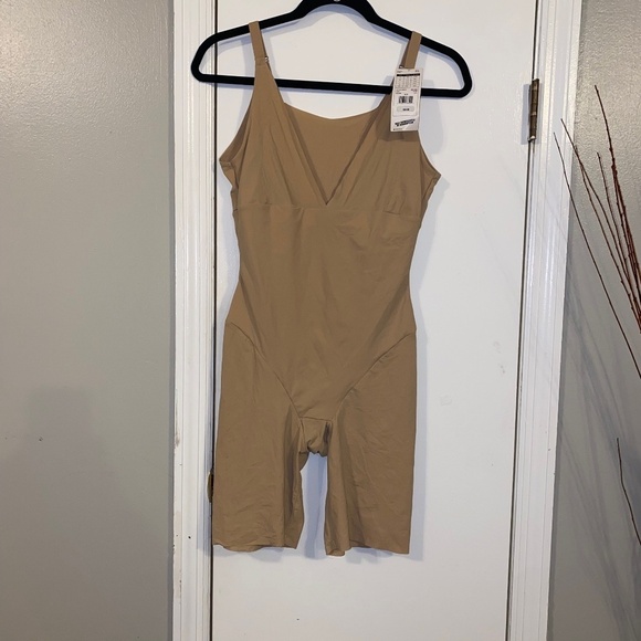 Maidenform size XL shapewear onesie new - Picture 1 of 4